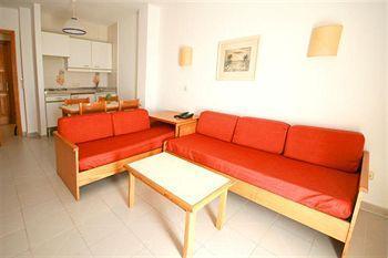 El Lago Hotel 3*