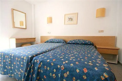 El Lago Apartments